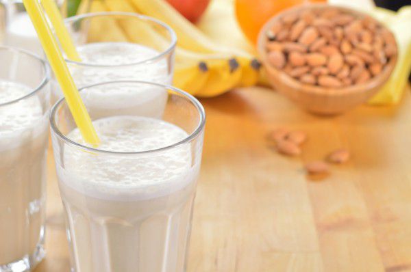 almond-milk-protein-shake